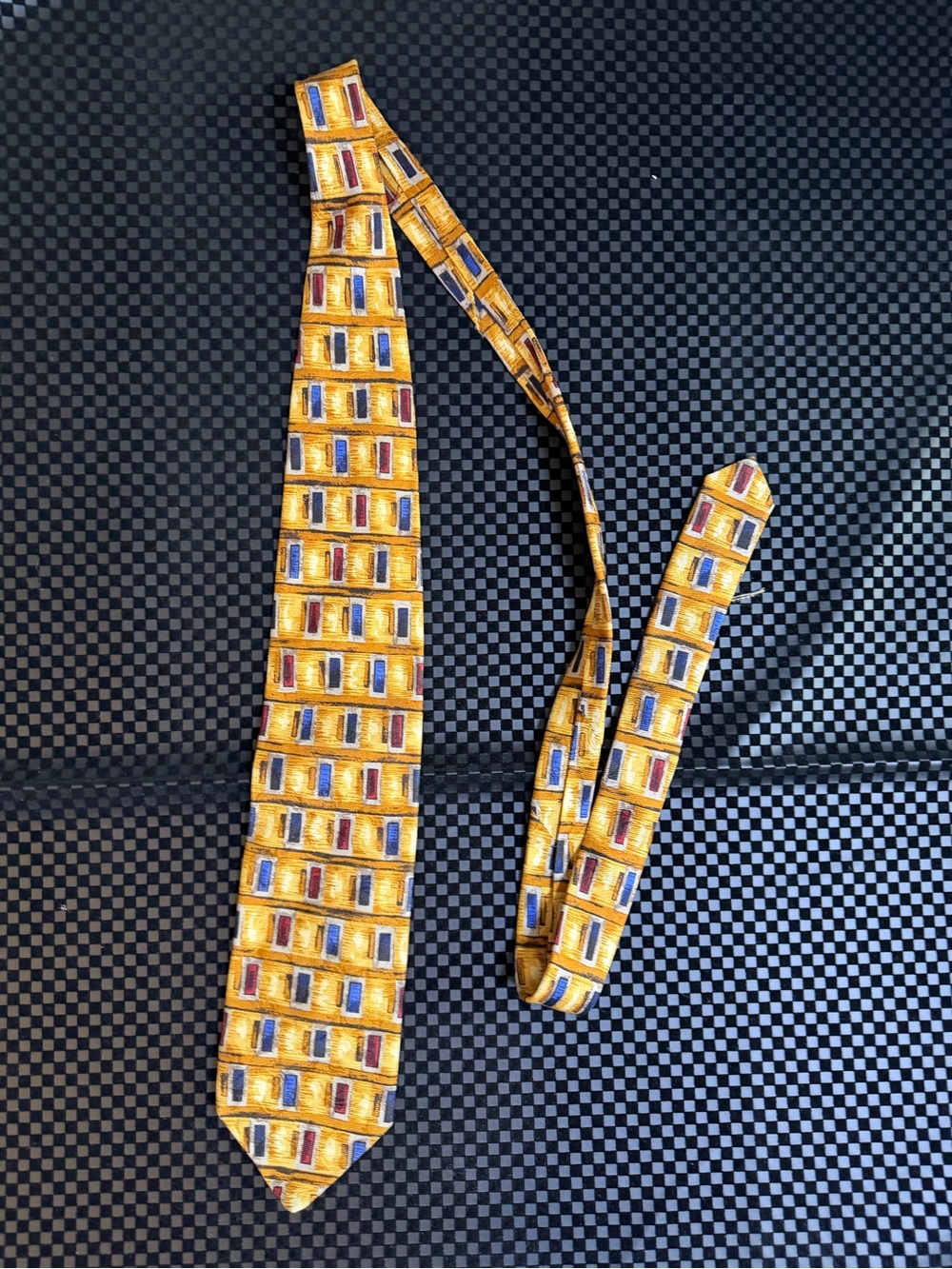 Yellow Geometric Men's‎ Tie with Blue & Red Accents